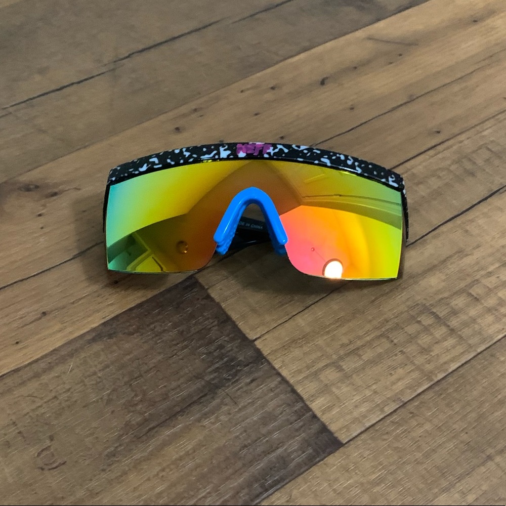 SOLD Neff Sunglasses - Picture 2 of 4